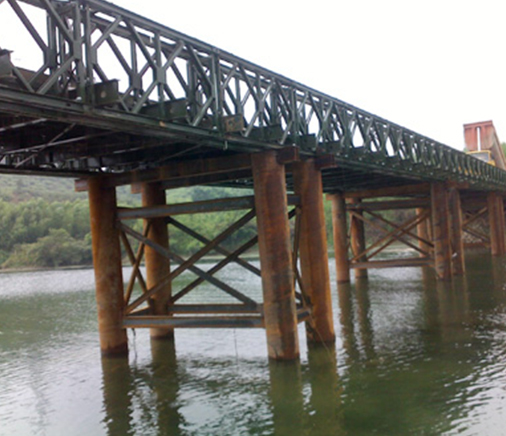 貝雷鋼橋